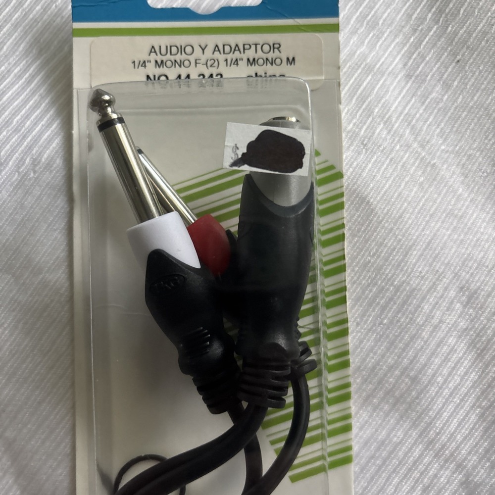 Philmore Audio Y Adaptor 1/4 Mono Female to Two 1/4 Mono Male Plugs 44-242 New